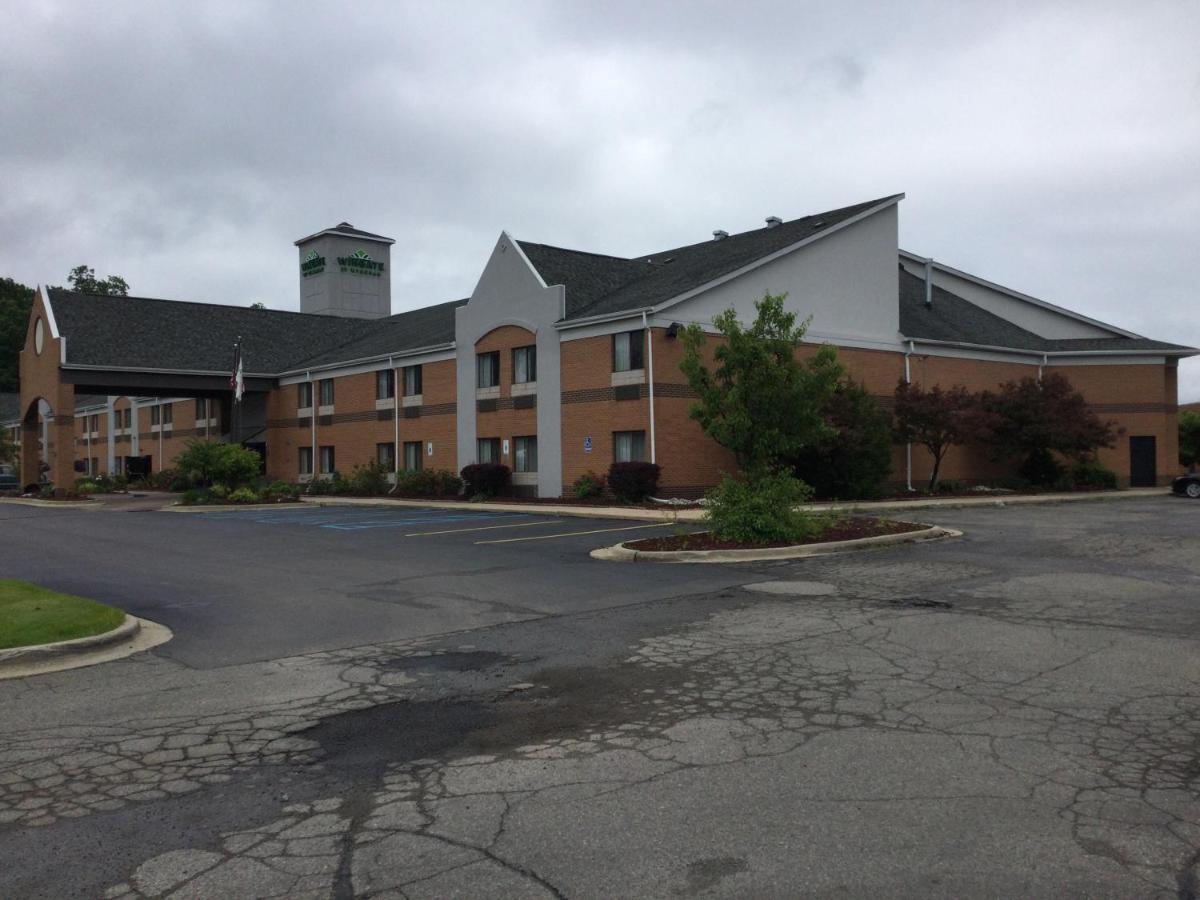 Wingate By Wyndham Hotel