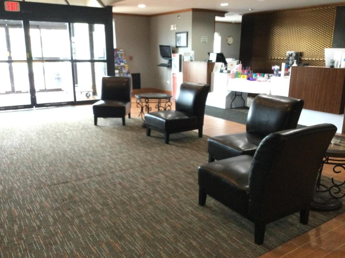 Wingate By Wyndham Hotel 3*